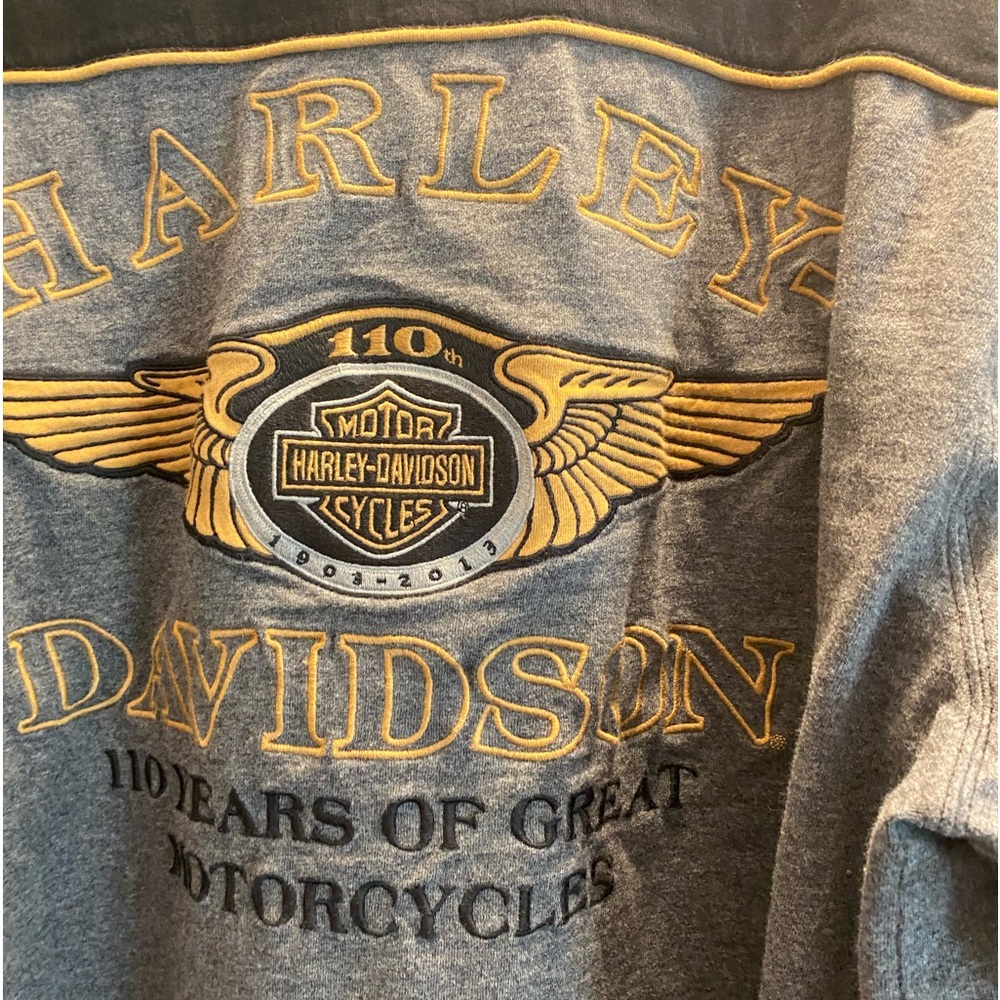Men’s 2XL Harley Davidson long sleeved shirt. Thick and durable.